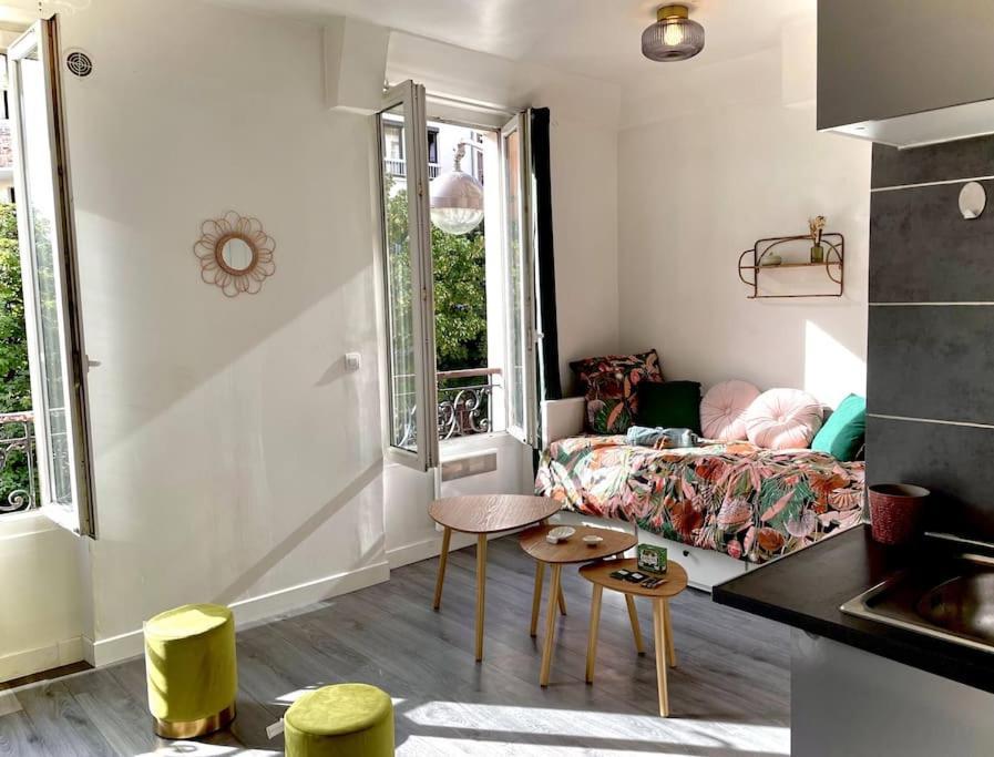 Charming Bright Sunny Studio Near Canal St Martin ปารีส ภายนอก รูปภาพ