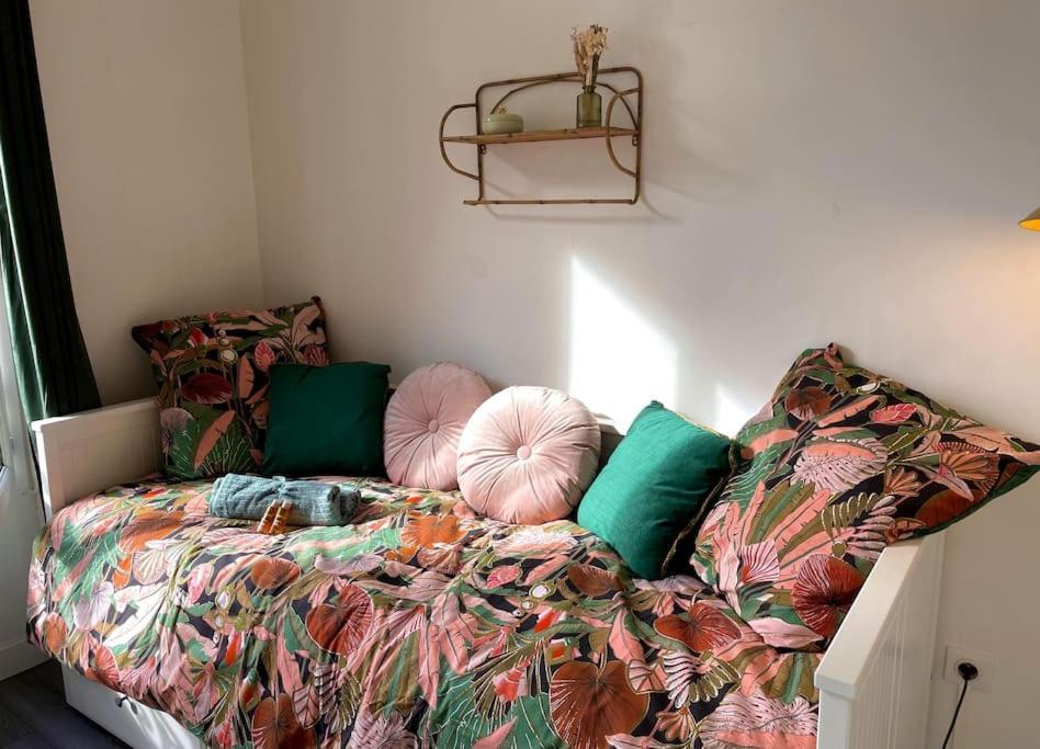 Charming Bright Sunny Studio Near Canal St Martin ปารีส ภายนอก รูปภาพ